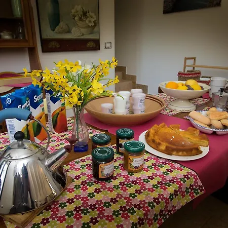 Casale De Li Canti Bed & Breakfast
