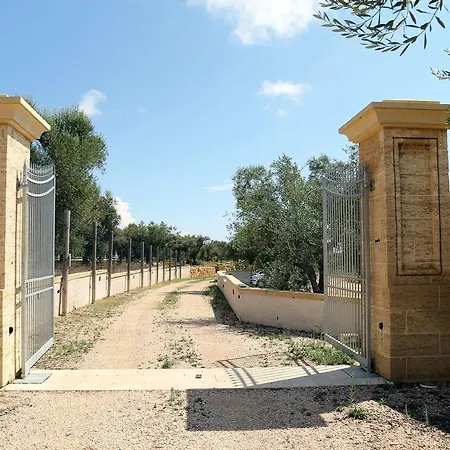 Casale De Li Canti Bed & Breakfast 3*